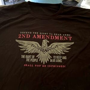 TShirt 2nd amendment Cotton Size 2XL Black Grap on front Tag-less Tee NWOT